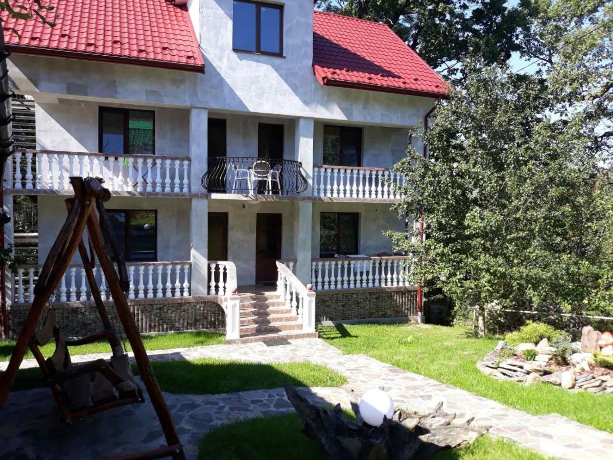 Bed and Breakfast У Михайла à Trouskavets Extérieur photo