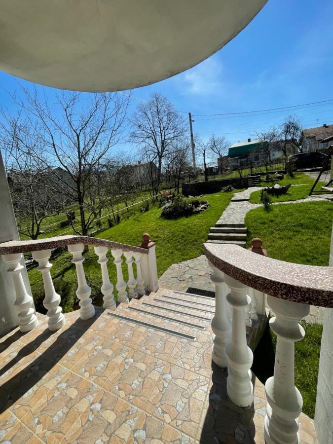 Bed and Breakfast У Михайла à Trouskavets Extérieur photo