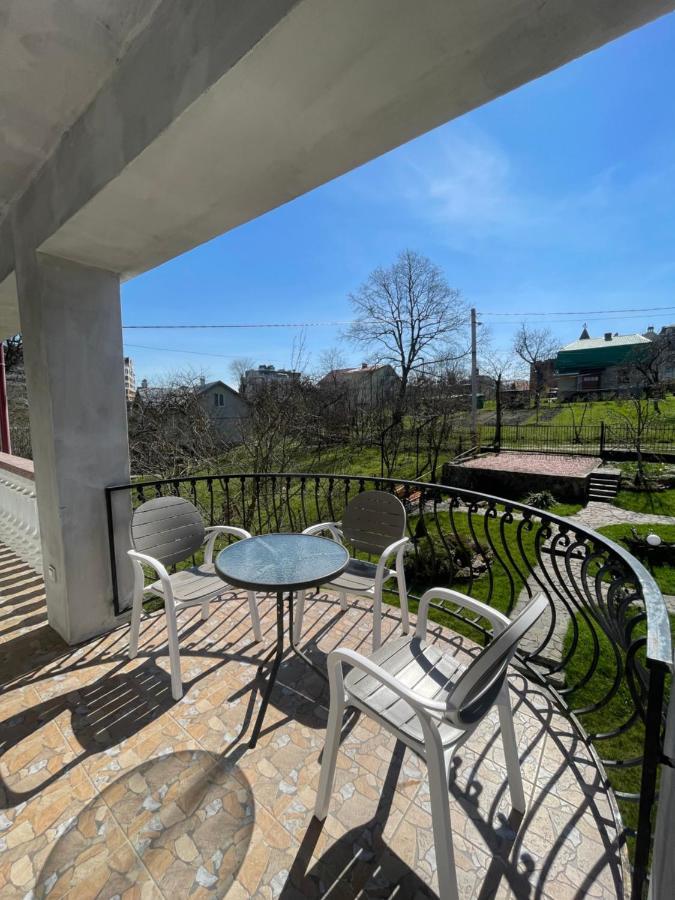 Bed and Breakfast У Михайла à Trouskavets Extérieur photo